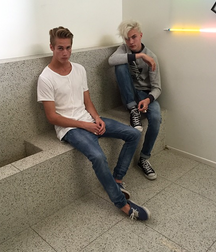 Like denim 5c8e452a86b37.png