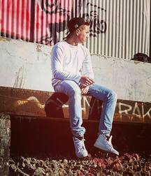 Jeans 2 worship 5c8ec74d28daf.jpg
