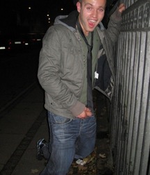 Pee boys 6 5c902bb9f2b0a.jpg