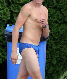 Swimmers 5c90c4c346d8a.jpg