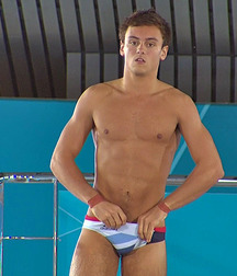 Swimmers 5c90c4dc189a9.jpg