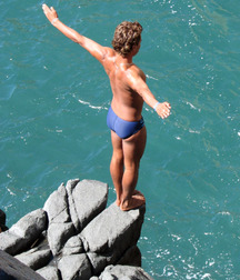 Swimmers 5c90c510d873d.jpg