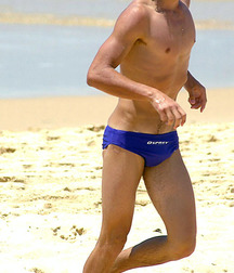 Swimmers 5c90c5170daf9.jpg