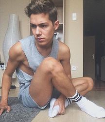 Tanktop guys 5c90c915d452d.jpg