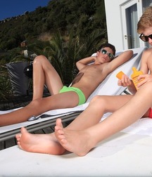 Alpha boys feet 4 5c9110fd16bd8.jpg