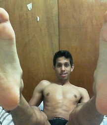 Alpha boys feet 4 5c91111259c81.jpg