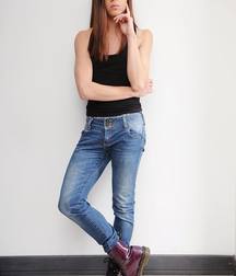Jocks with longer hair 5c93de4c20427.jpg