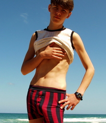 Beachboy Denis 5c960891c944b.jpg