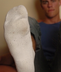 The Boys feet 4 5c9661231f003.jpg