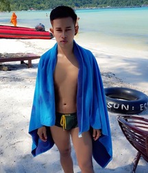 Handsome 5c97d600f3336.jpg