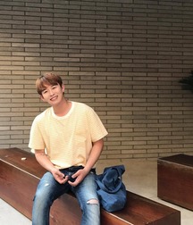 Handsome 5c97d60680025.jpg