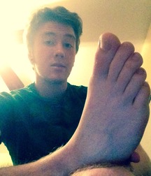 Worship twinks feet 5c99090187755.jpg