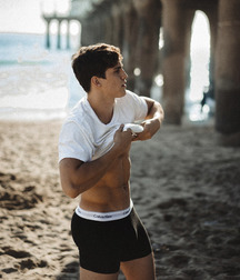 In shorts 3 5c9a18b7d8162.jpg