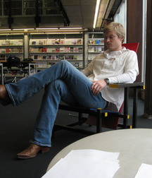 Boys and models in boots 5c9ba8855741f.jpg