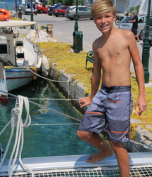 Bermuda shorts 5c9bc2d3d482e.jpg