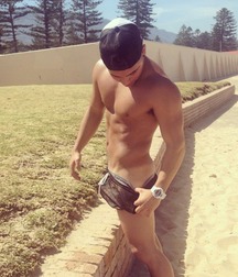Swimmers 2 5c9bcaddefffb.jpg