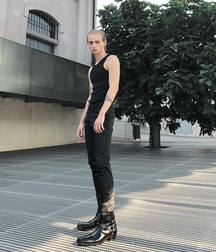 Boys and models in boots 5c9c05ccee67c.jpg
