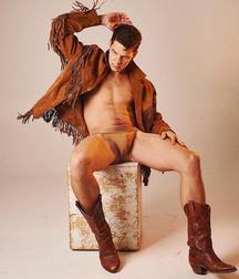 Boys and models in boots 5c9c05ef59d60.jpg