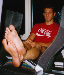 Dirty feet needs a tongue 5c9d29003638b.jpg