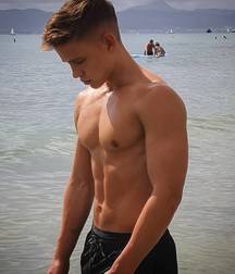 Dom boys 4 5c9d297bba91c.jpg
