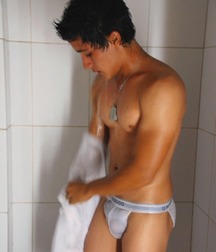 Guys in undies 2 5c9e5b9545b68.jpg