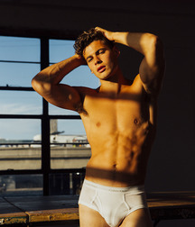 Guys in undies 3 5c9e5c044f313.jpg