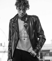 Guys lovin leather 5c9e5c996e9b7.jpg