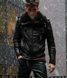 Guys lovin leather 5c9e5c9e2972c.jpg