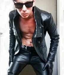 Guys lovin leather 5c9e5cac356d3.jpg