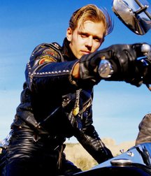 Guys lovin leather 5c9e5cc78dc21.jpg