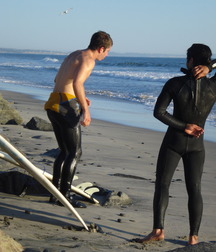 Surfers and divers 5c9e5d107d4a4.jpg