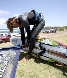 Surfers and divers 5c9e5d18a366e.jpg