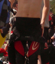 Surfers and divers 5c9e5d3b66743.jpg
