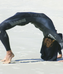 Surfers and divers 5c9e5d45a019b.jpg
