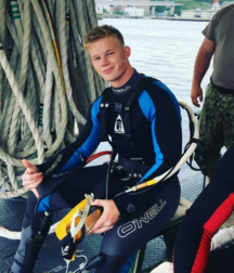 Surfers and divers 5c9e5d5a02c01.png