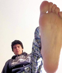 Lick sweaty soles 5c9e5e810a552.jpg