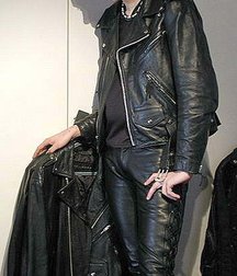 Guys lovin leather 2 5c9e5ed80767e.jpg