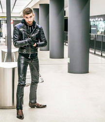 Guys lovin leather 2 5c9e5ef2f0ee9.jpg