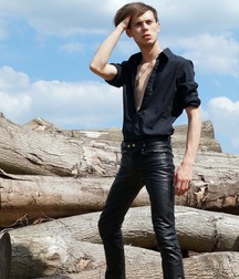 Guys lovin leather 2 5c9e5ef4832d8.jpg