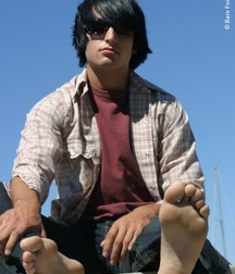 Worship the boys feet 3 5c9f9732f41d9.jpg