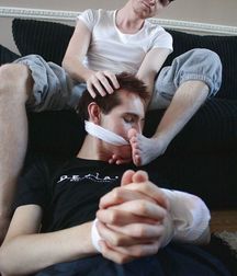 Worship the boys feet 3 5c9f97606234a.jpg