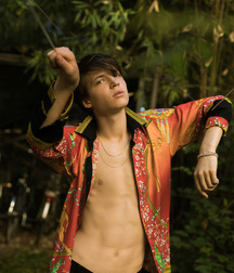 Twinks 60 5c9fd92218b46.jpg
