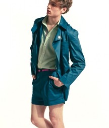 Guys in shorts 5c9fed006d1f7.jpg