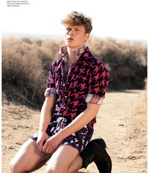 Guys in shorts 5c9fed0cb36fb.jpg