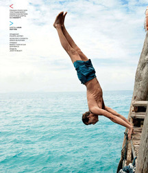 Guys in shorts 5c9fed0e7db24.jpg
