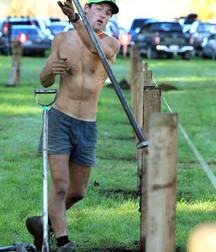 Guys in shorts 5c9fed2c512cb.jpg