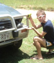 Guys in shorts 5c9fed2f1b93e.jpg