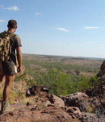 Guys in shorts 5c9fed323466e.jpg