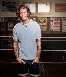 Long hair guys 5ca0dde848fbd.jpg