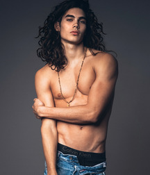 Long hair guys 5ca0ddf0993ae.jpg